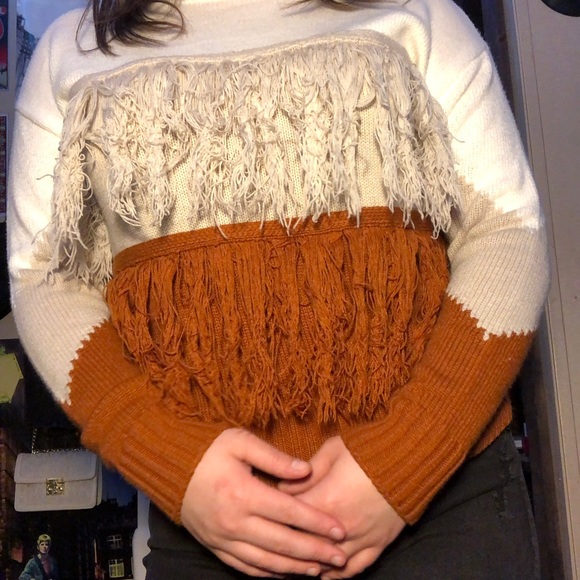 thrifted 3 toned tasseled sweater! - Picture 2 of 3